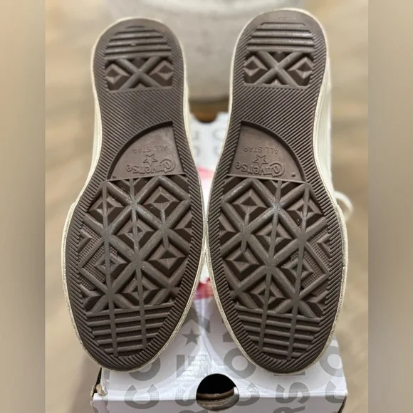 Comme des Garçons PLAY x Converse Chuck 70 High Top Sneakers - Picture 9 of 9